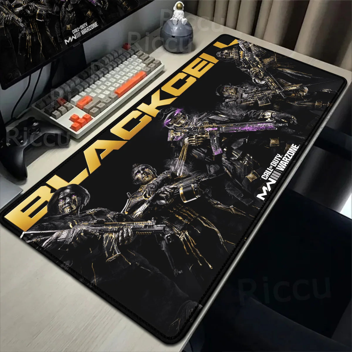 Tapis de bureau ou de souris de tout Call of Duty Blackcell avec surface lisse, base en caoutchouc antidérapante et design gaming immersif.
