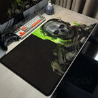 Tapis de bureau ou de souris de tout Call of Duty avec design Ghost, surface lisse et base en caoutchouc antidérapante pour gamers. Accessoire gaming durable idéal pour setup PC.